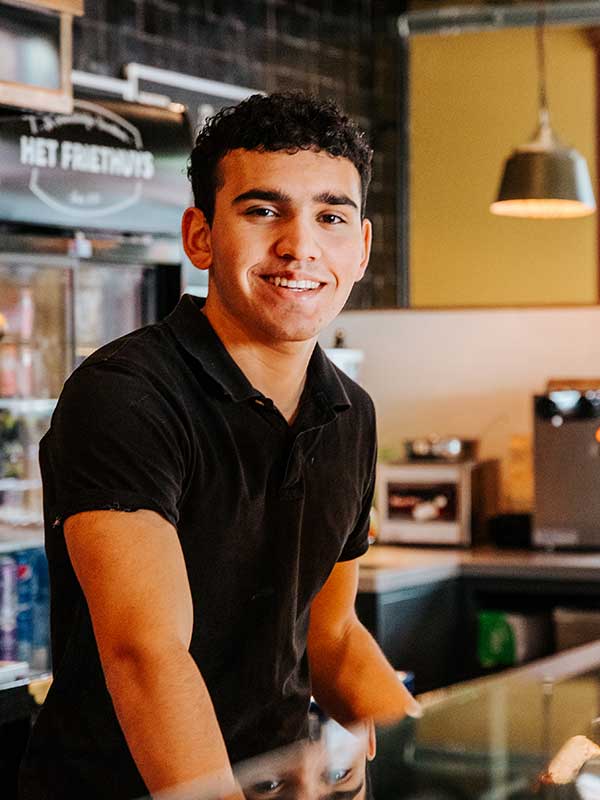 Ayoub-Het-Friethuys-Oss-Schaijk Het Friethuys Oss, de ambachtelijke snackbar in het centrum van Oss